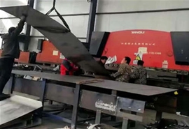 鈑金剪板車(chē)間